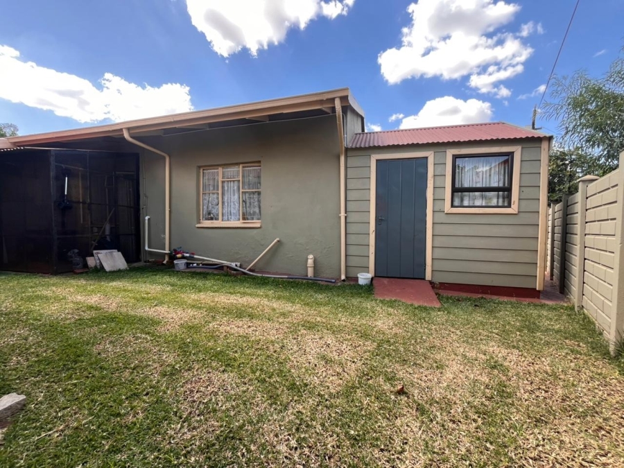 3 Bedroom Property for Sale in Geelhoutpark North West